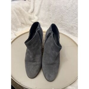 Vince Camuto Parveen Gray Suede Leather Zip Ankle Boots Women Size 7 /EU 37.5